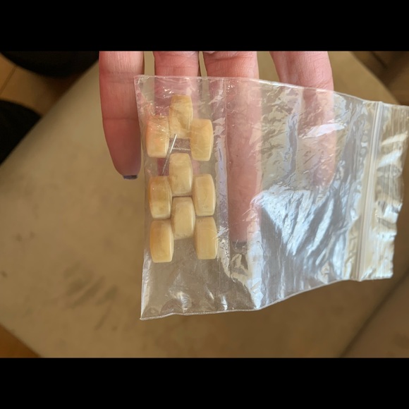 Gold Michael Kors women’s watch with extra links - Picture 3 of 3